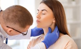 Boyun Bölgesinde Kitle Fark Edildiğinde Vakit Kaybedilmeden Hekime Başvurulmalı