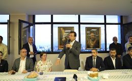 İBB Başkanı Ekrem İmamoğlu, Maltepe Cemevi’nde Muharrem matemi lokmasına ortak oldu